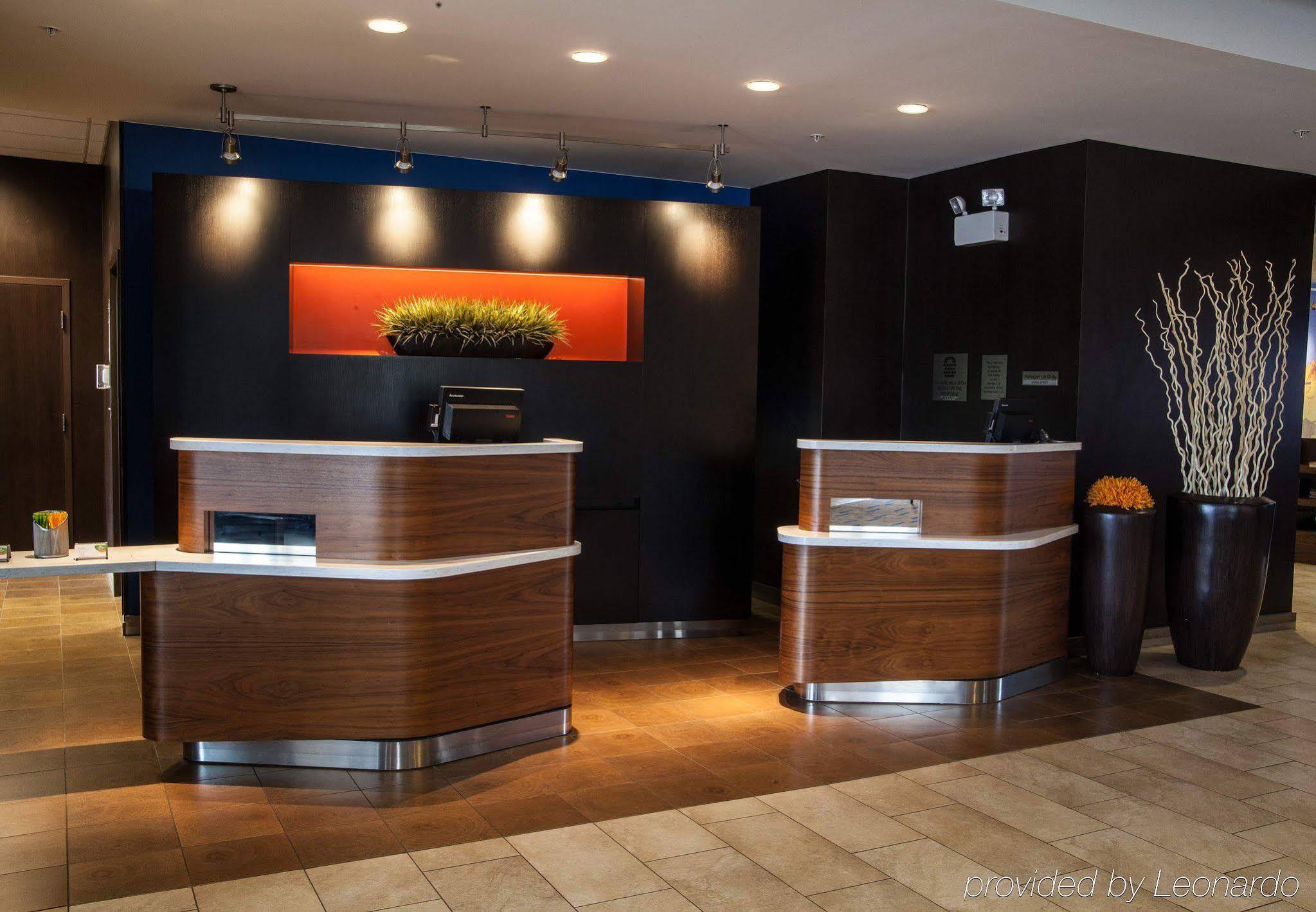 Courtyard By Marriott York Hotel Exterior photo