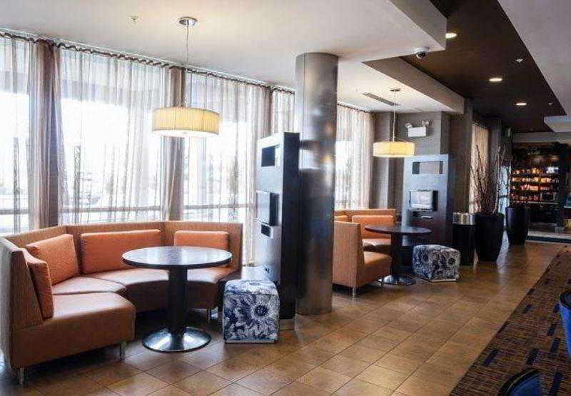 Courtyard By Marriott York Hotel Exterior photo
